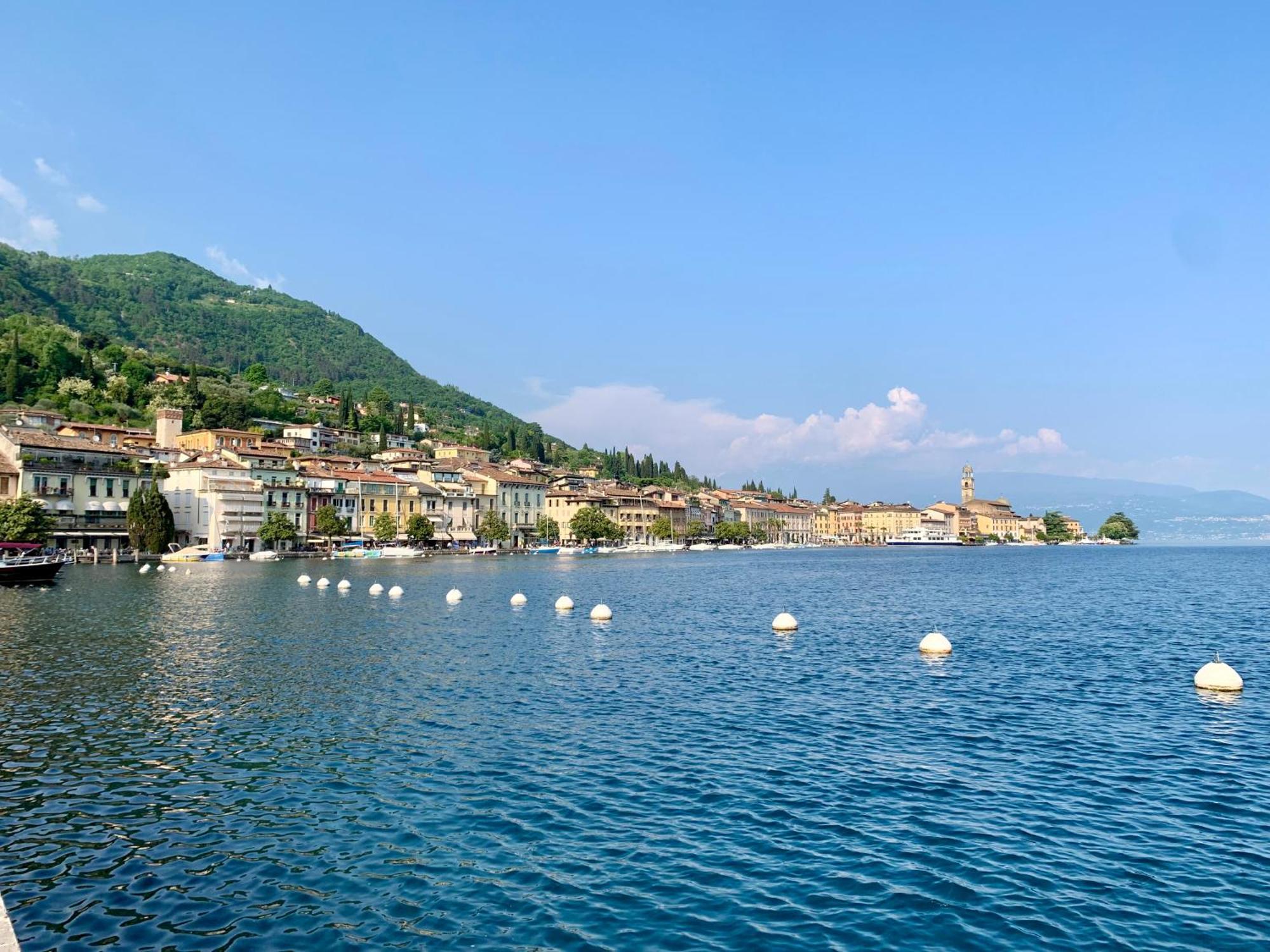 Residence Villa Alba Gardone Riviera Bagian luar foto
