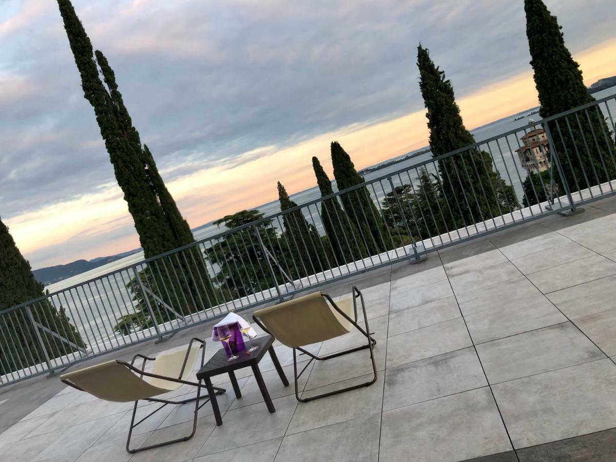 Residence Villa Alba Gardone Riviera Bagian luar foto