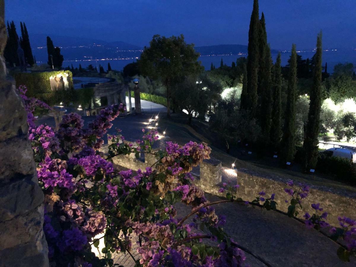 Residence Villa Alba Gardone Riviera Bagian luar foto